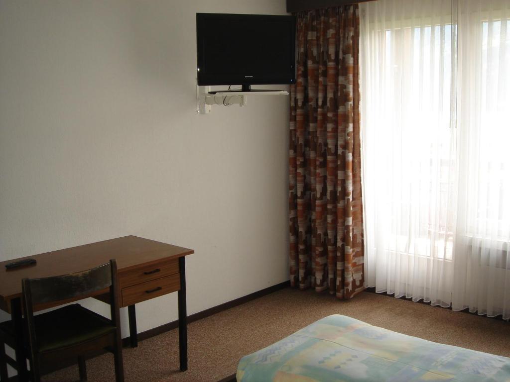 Hotel Eden Sisikon ห้อง รูปภาพ